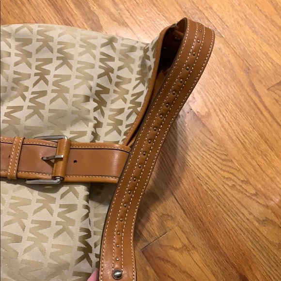 Michael Kors shoulder bag- gold signature jacquard - Picture 8 of 8